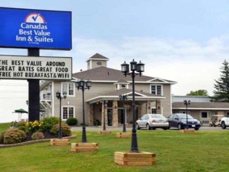 Canadas Best Value Inn & Suites-Charlottetown Exterior photo