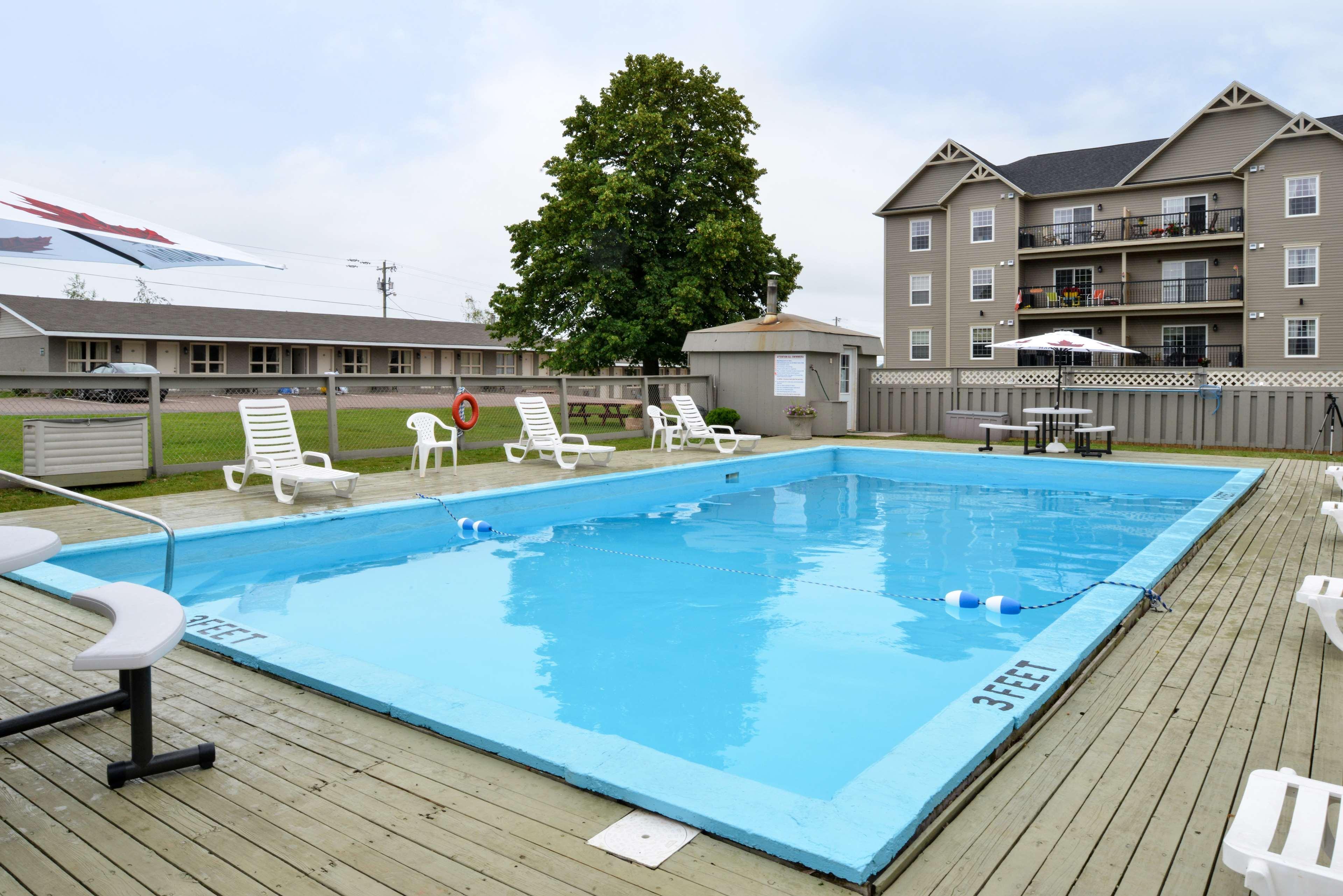 Canadas Best Value Inn & Suites-Charlottetown Exterior photo