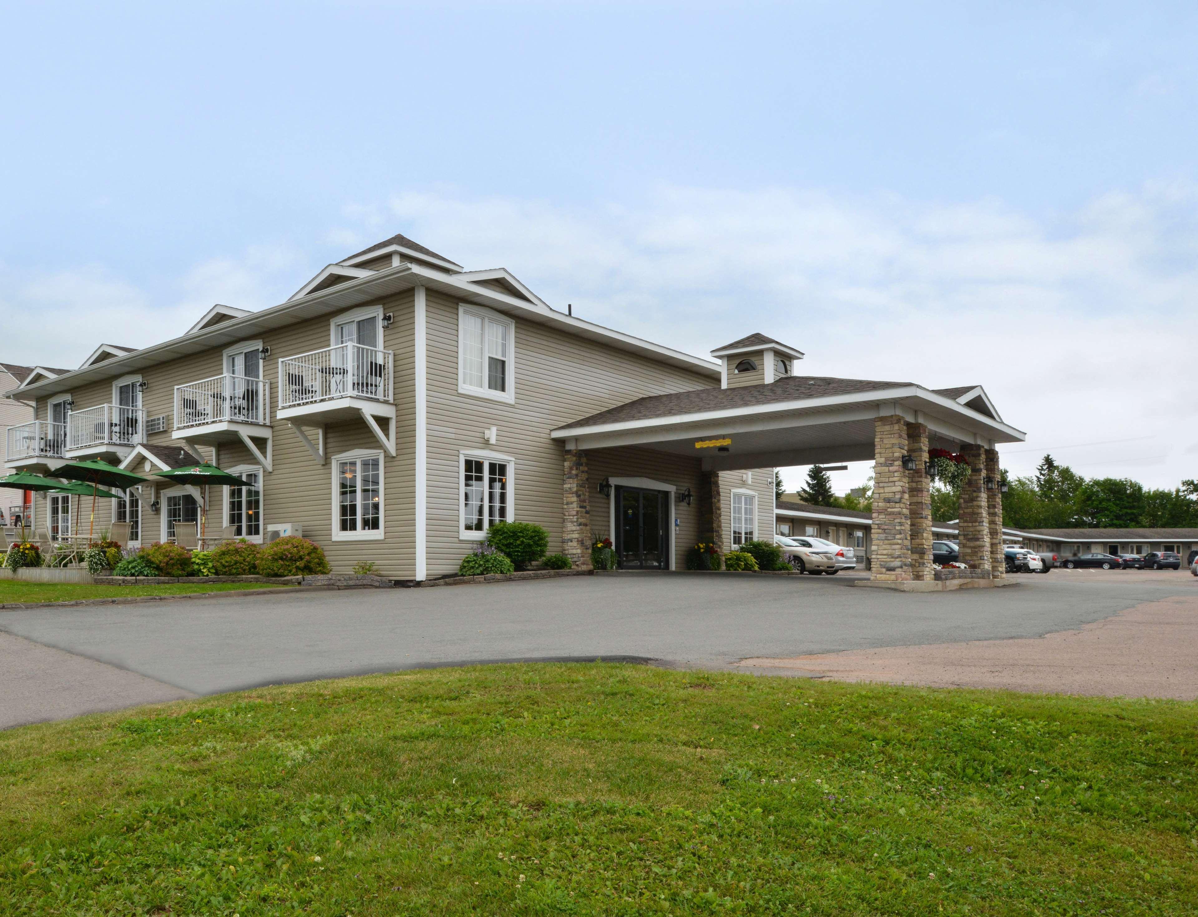 Canadas Best Value Inn & Suites-Charlottetown Exterior photo