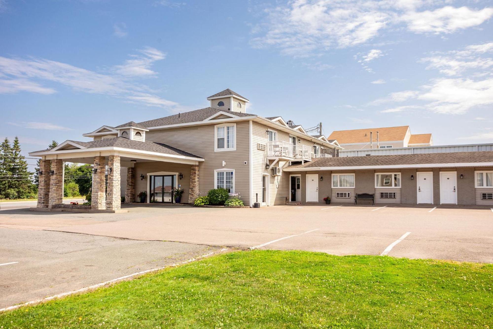 Canadas Best Value Inn & Suites-Charlottetown Exterior photo