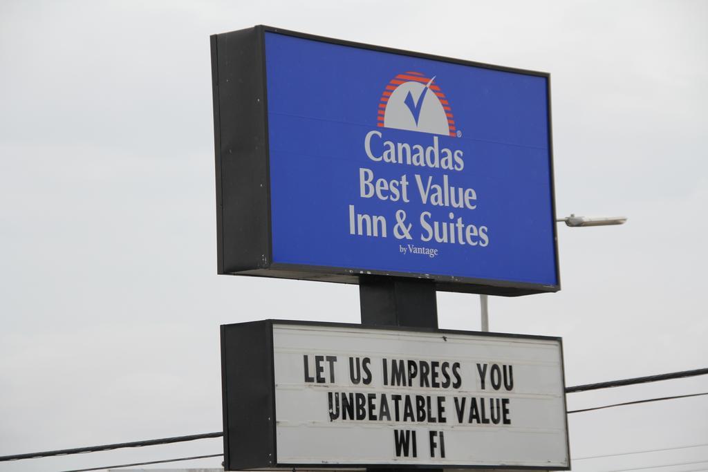 Canadas Best Value Inn & Suites-Charlottetown Exterior photo